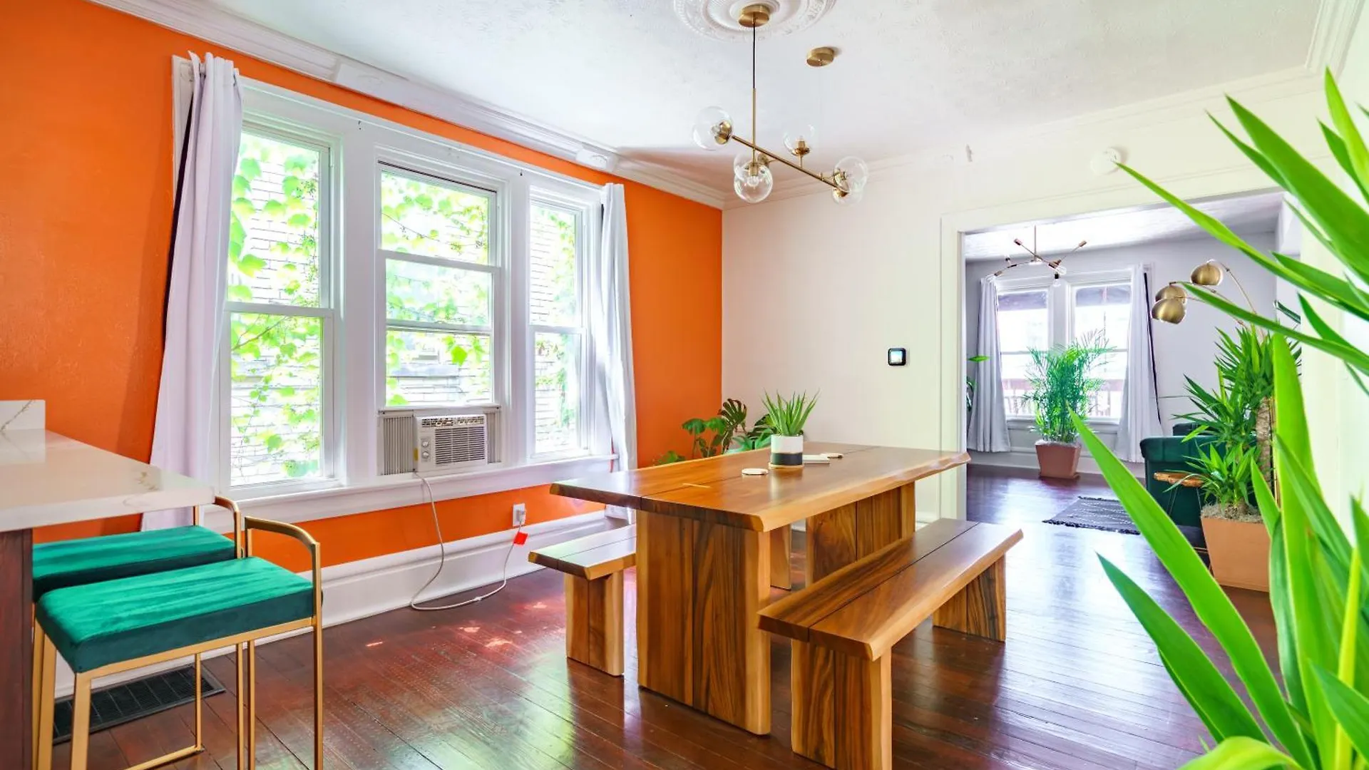Prime Location Top Rated Clean Parking Free Columbus